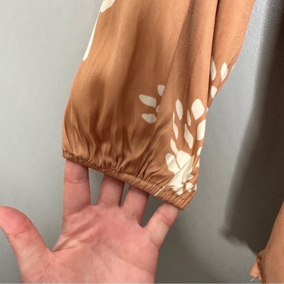 Anthropologie DOLAN ANTHRO Alvia Orange Mixed 1/2 Sleeve Top V Neck Floral - Picture 4 of 10